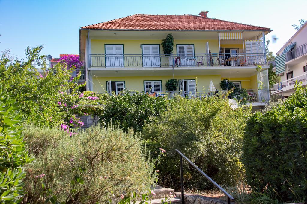 Apartments Lucija Stari Grad  Exterior foto